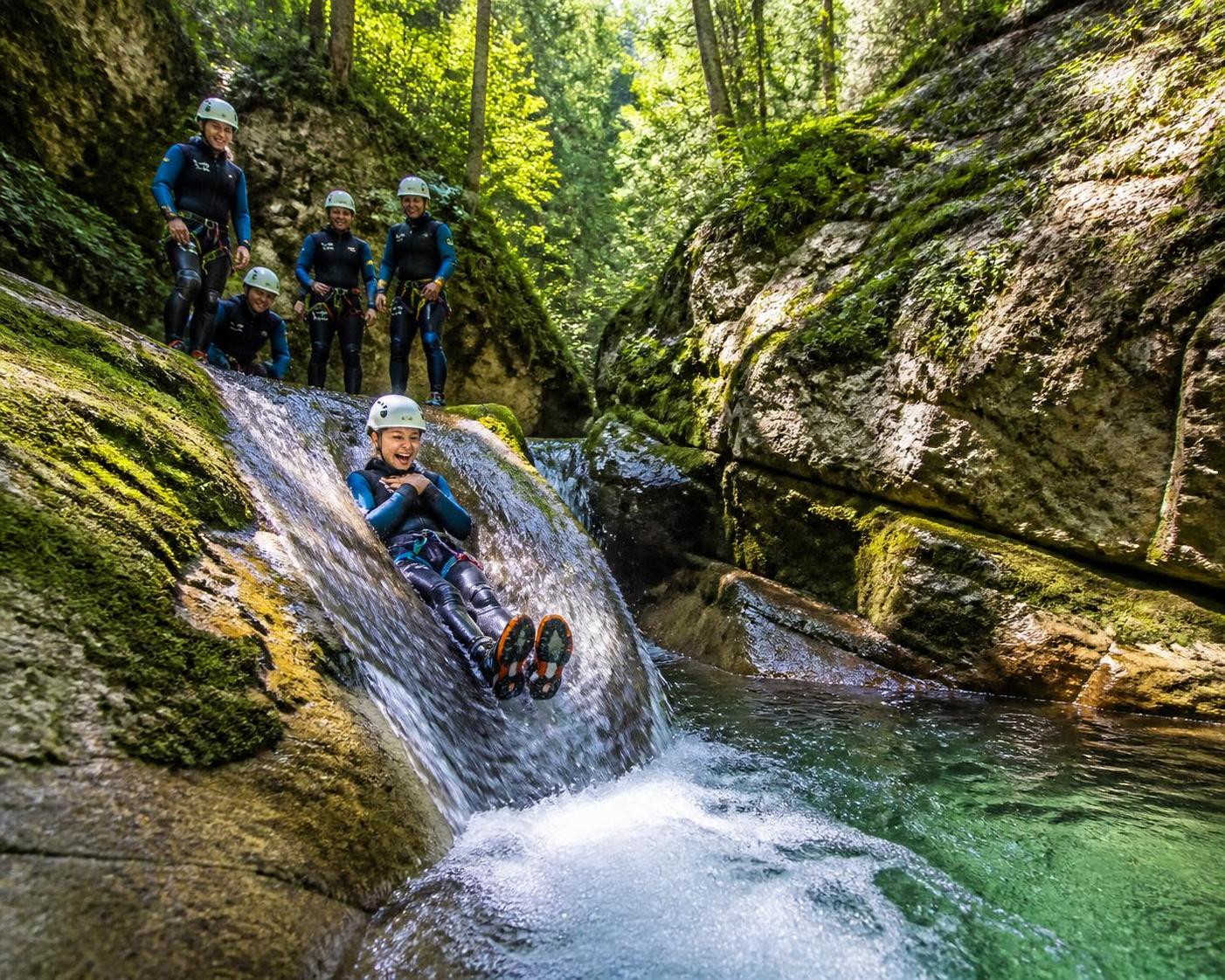 découvrez les meilleurs spots de canyoning en alsace, choisissez vos partenaires d'aventure et trouvez les parcours adaptés à votre niveau pour une expérience inoubliable.