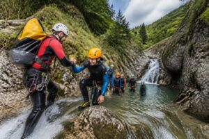 découvrez les meilleurs spots de canyoning en alsace, conseils pour choisir votre partenaire d'aventure et astuces adaptées à tous les niveaux, du débutant au confirmé.