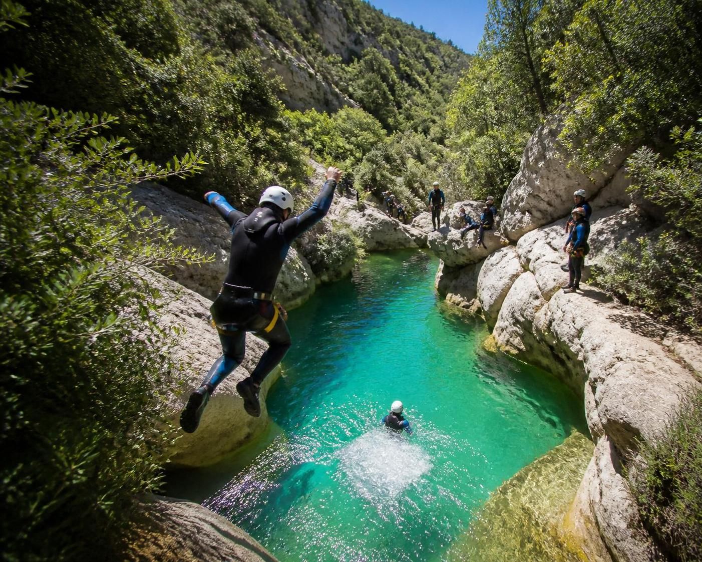 découvrez les meilleurs spots de canyoning dans le luberon et trouvez les prestataires locaux pour une aventure sécurisée et inoubliable en pleine nature.