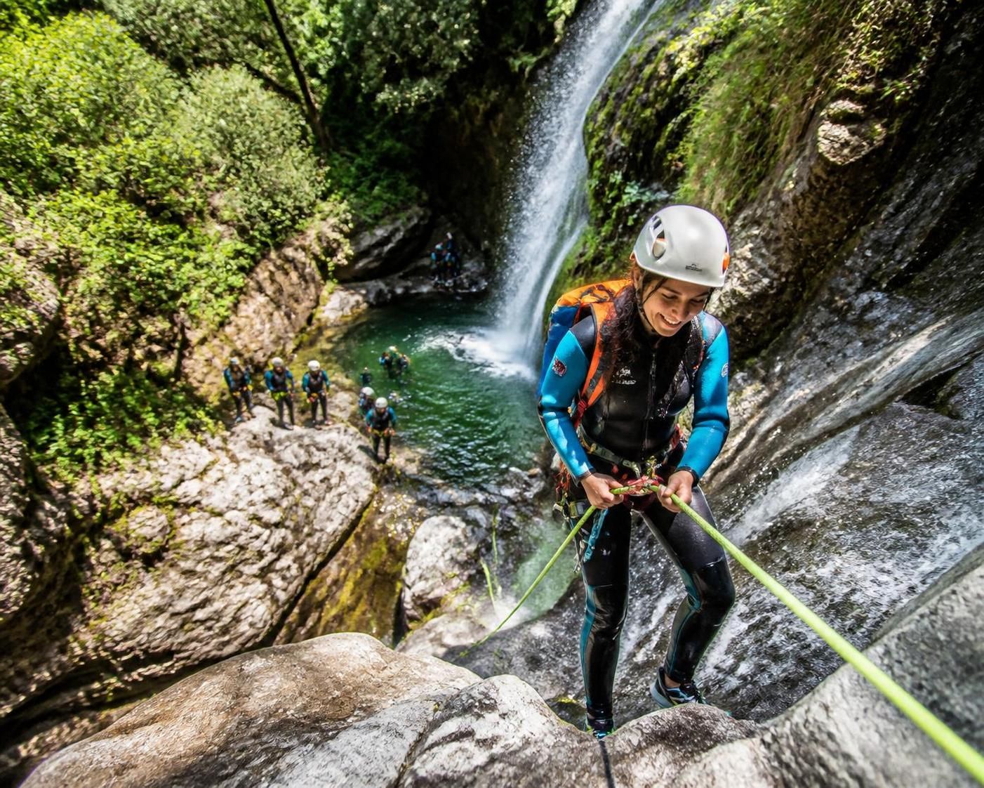 découvrez les meilleurs canyons des cévennes pour une aventure de canyoning inoubliable. itinéraires, conseils et spots incontournables pour tous les niveaux.
